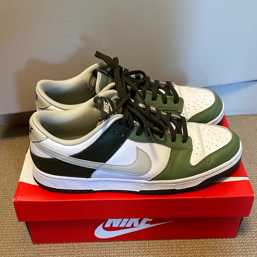 Nike Dunk low olive/white